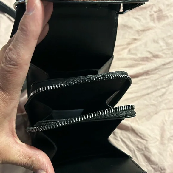 Bag for cell phones, credit cards, etc - Picture 2 of 3